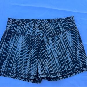 Energie Black and White Patterned Women Shorts